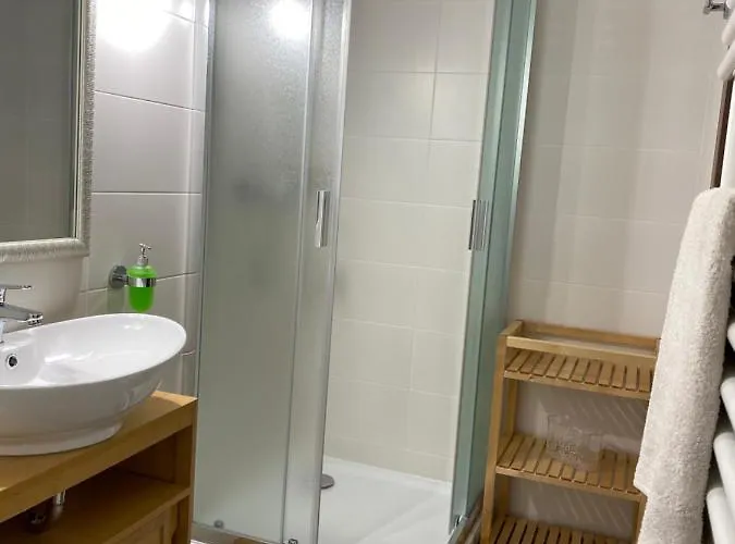 Helga Vendeghaz 3* Budaors