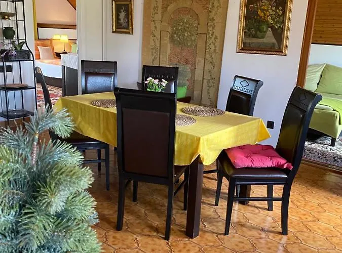 Helga Vendeghaz Maison d'hôtes Budaörs